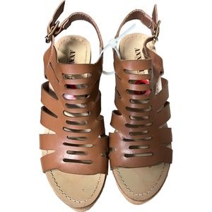 Ana Luz wedge heel brown sandals Size 6